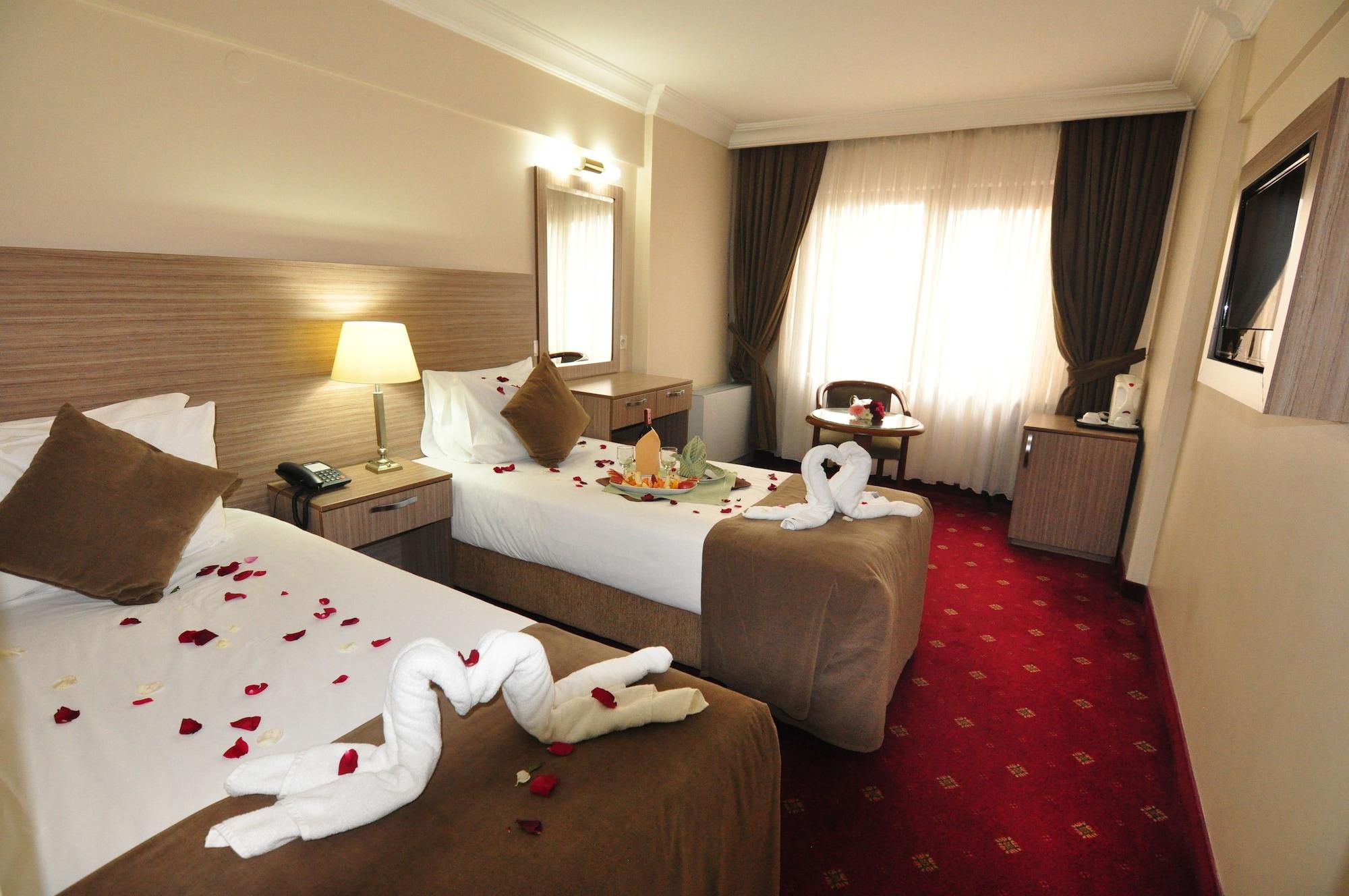 Hotel Buyuk Sahinler Istanbul Bagian luar foto