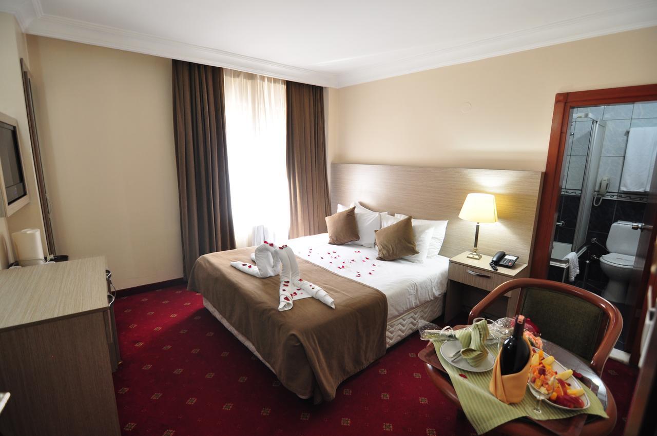 Hotel Buyuk Sahinler Istanbul Bagian luar foto