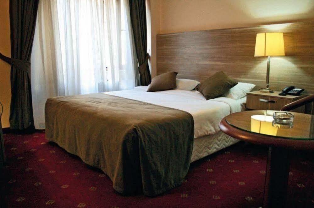 Hotel Buyuk Sahinler Istanbul Bagian luar foto
